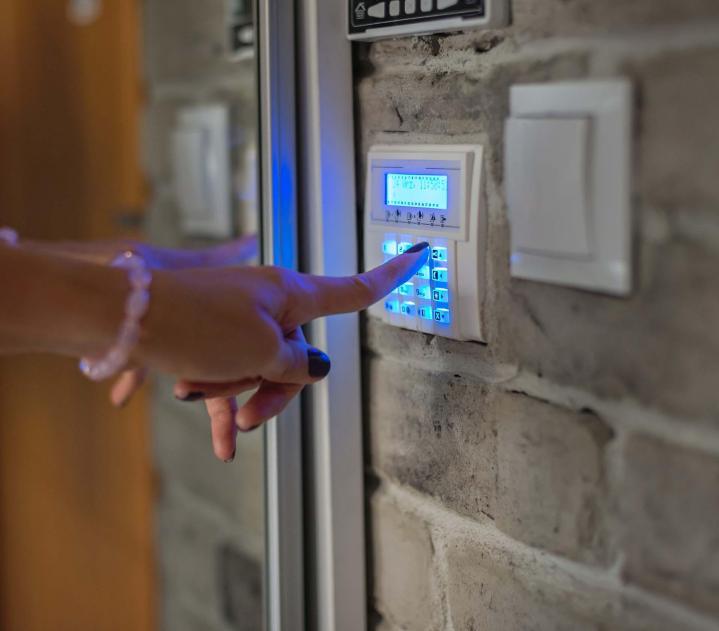 Mise en place d’interphone, de visiophone, et motorisation de portails pour un contrôle d’accès sécurisé